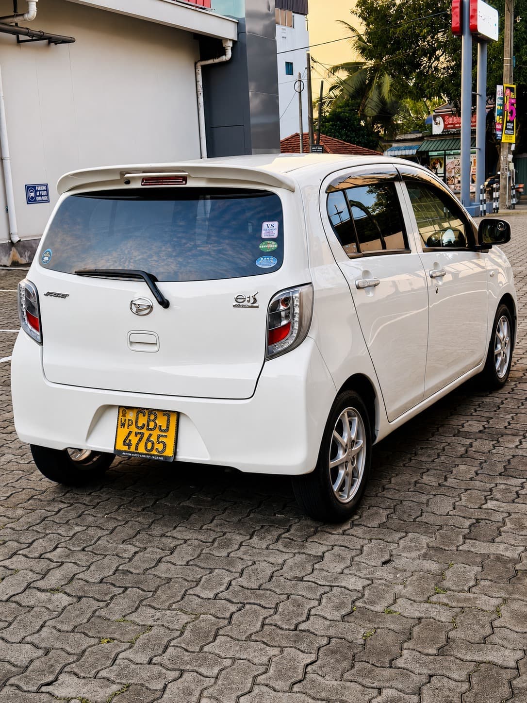 Daihatsu Mira 2016 thumbnail 9