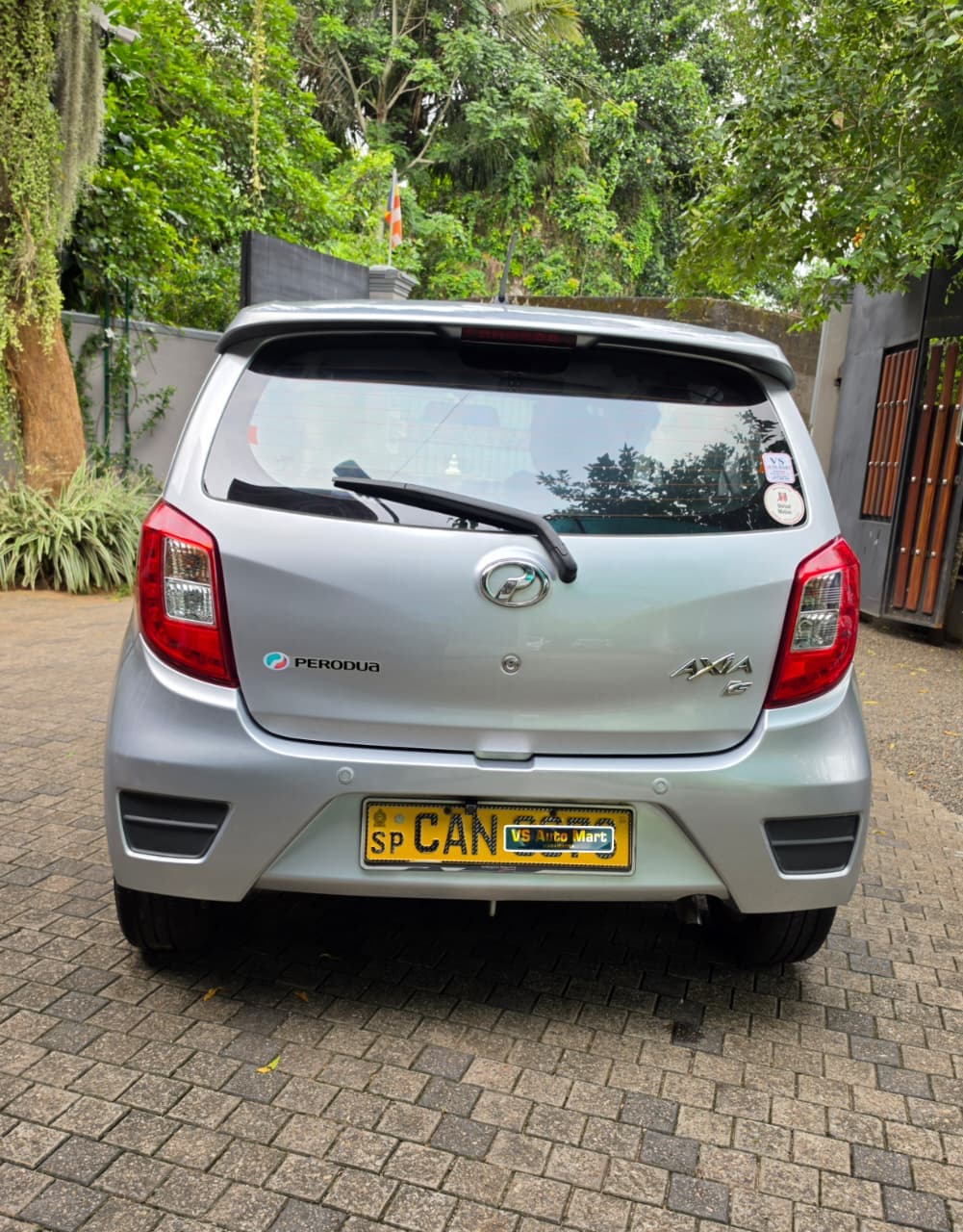 Perodua Axia G Grade 2015 thumbnail 4